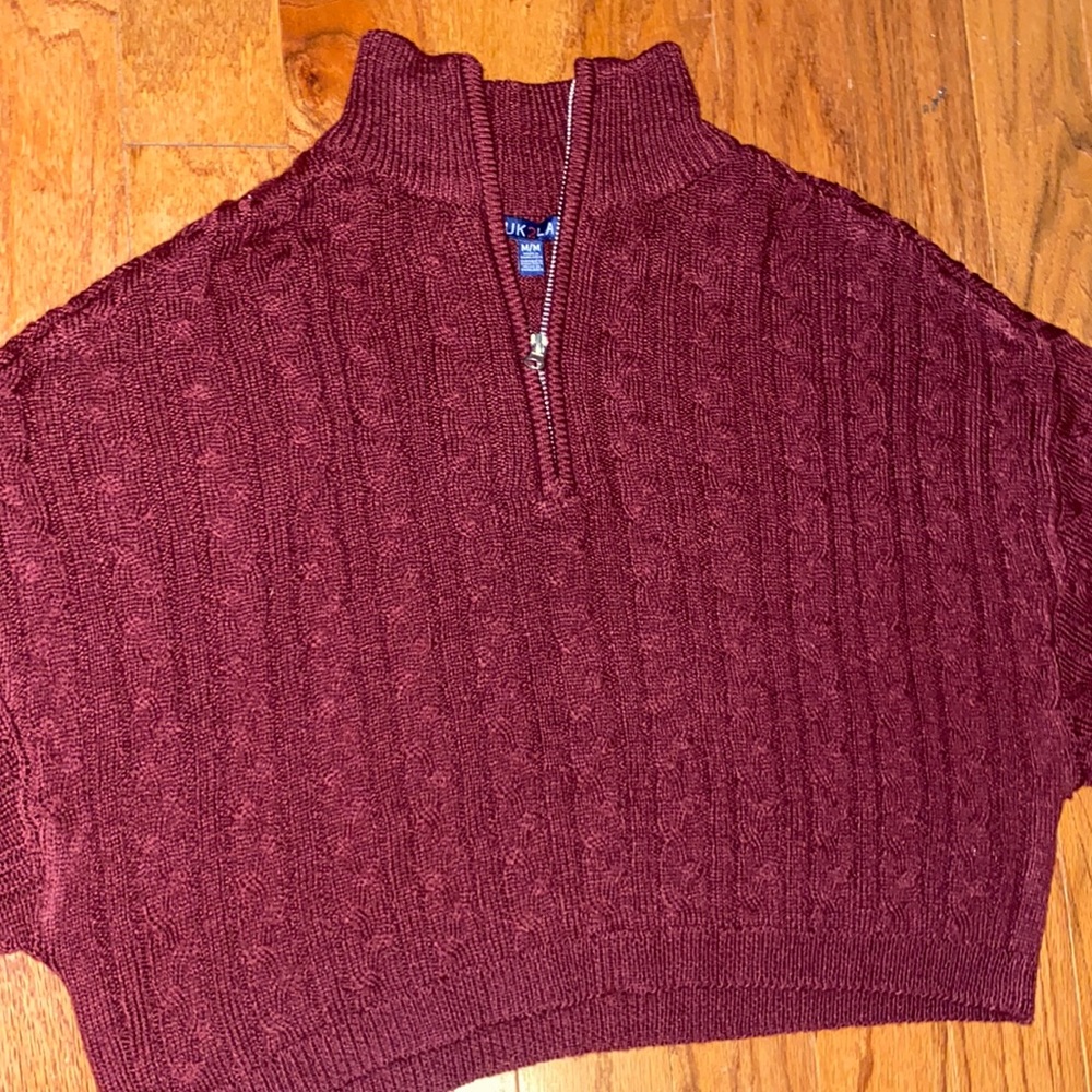 UK2LA Burgundy cropped zip sweater